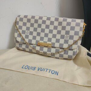 LV White Checkerboard Chain Bag
